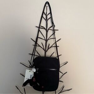 Brand new”Kipling”crossbody bag.Size-W-8”x9”inc.Color-black.🖤
